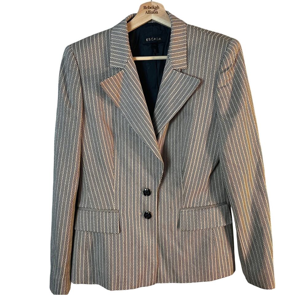Escada Skirt & Blazer Suit Set Wool & Silk Blend (Blazer SZ 38) (Skirt SZ 42)